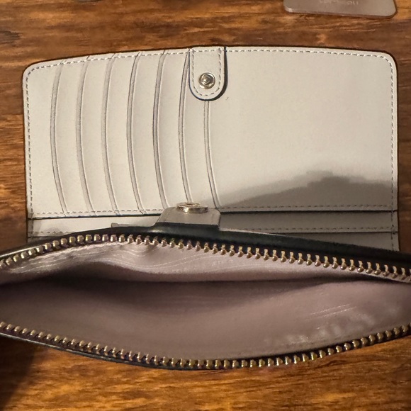 Kate Spade New York Knott Zip Slim Bifold Leather Wallet - Picture 4 of 4